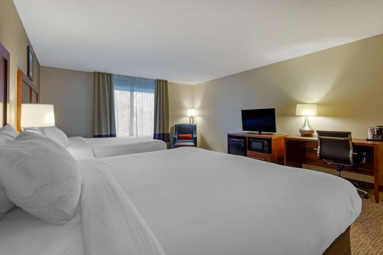 Comfort Inn & Suites Cambridge Εξωτερικό φωτογραφία