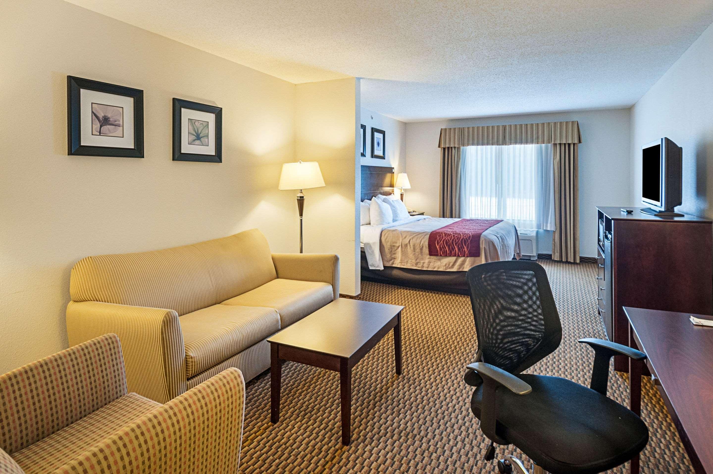 Comfort Inn & Suites Cambridge Εξωτερικό φωτογραφία