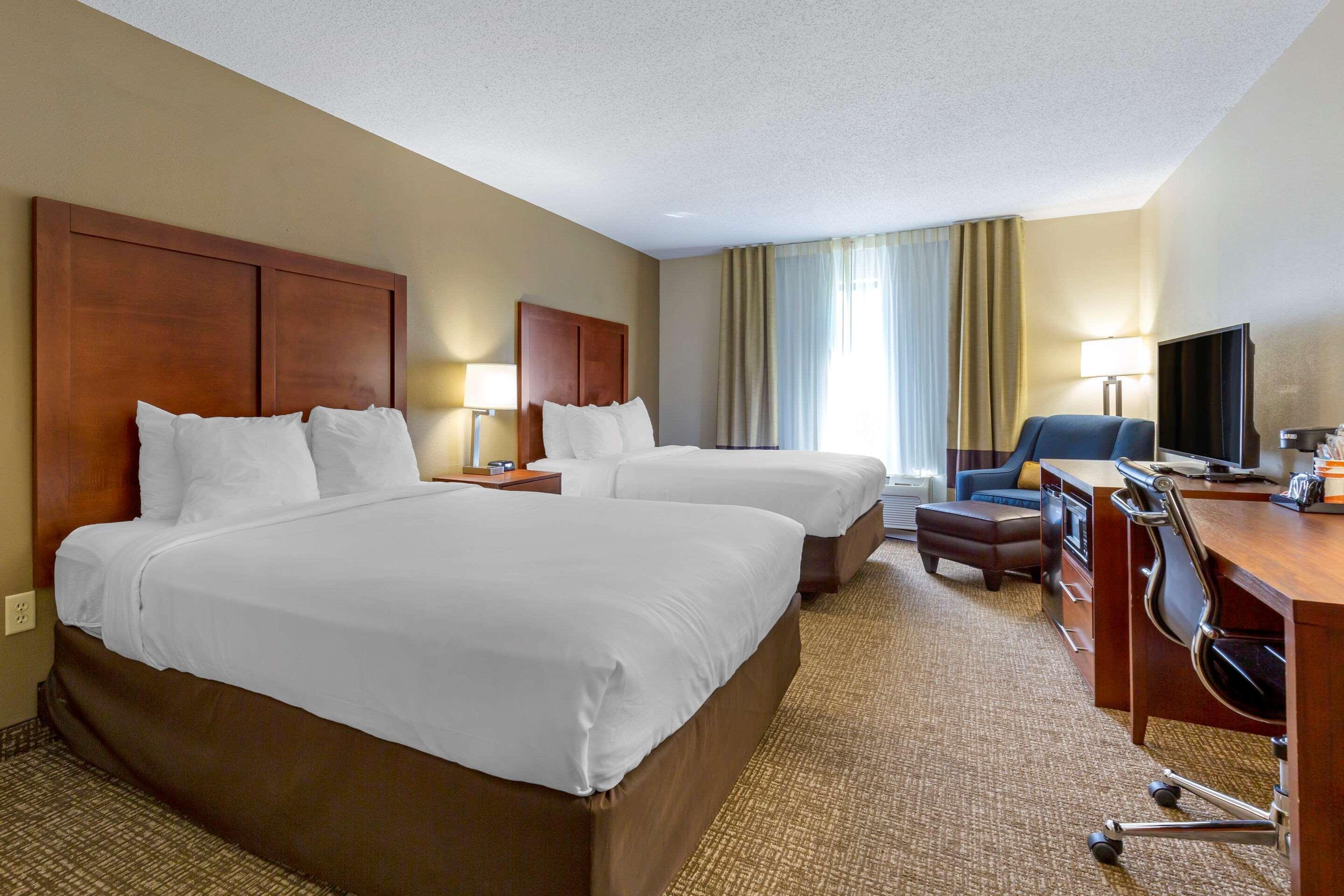 Comfort Inn & Suites Cambridge Εξωτερικό φωτογραφία