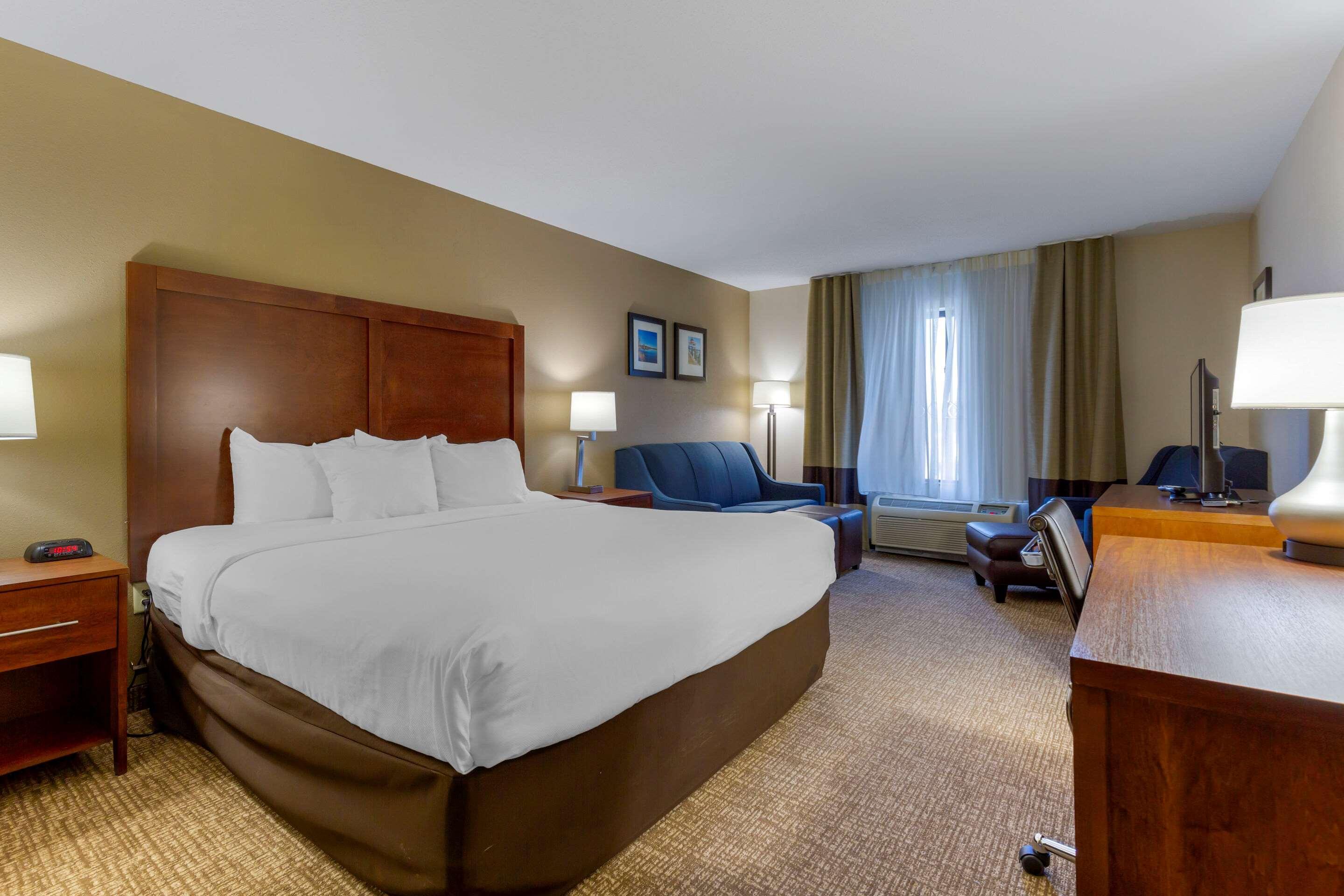 Comfort Inn & Suites Cambridge Εξωτερικό φωτογραφία