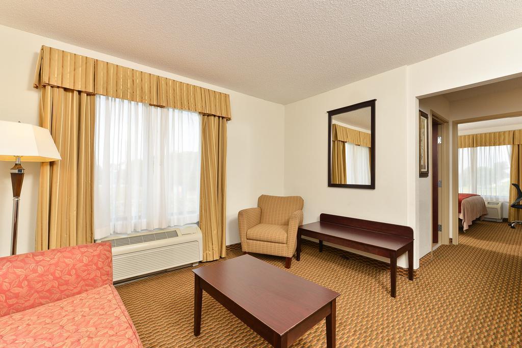 Comfort Inn & Suites Cambridge Εξωτερικό φωτογραφία