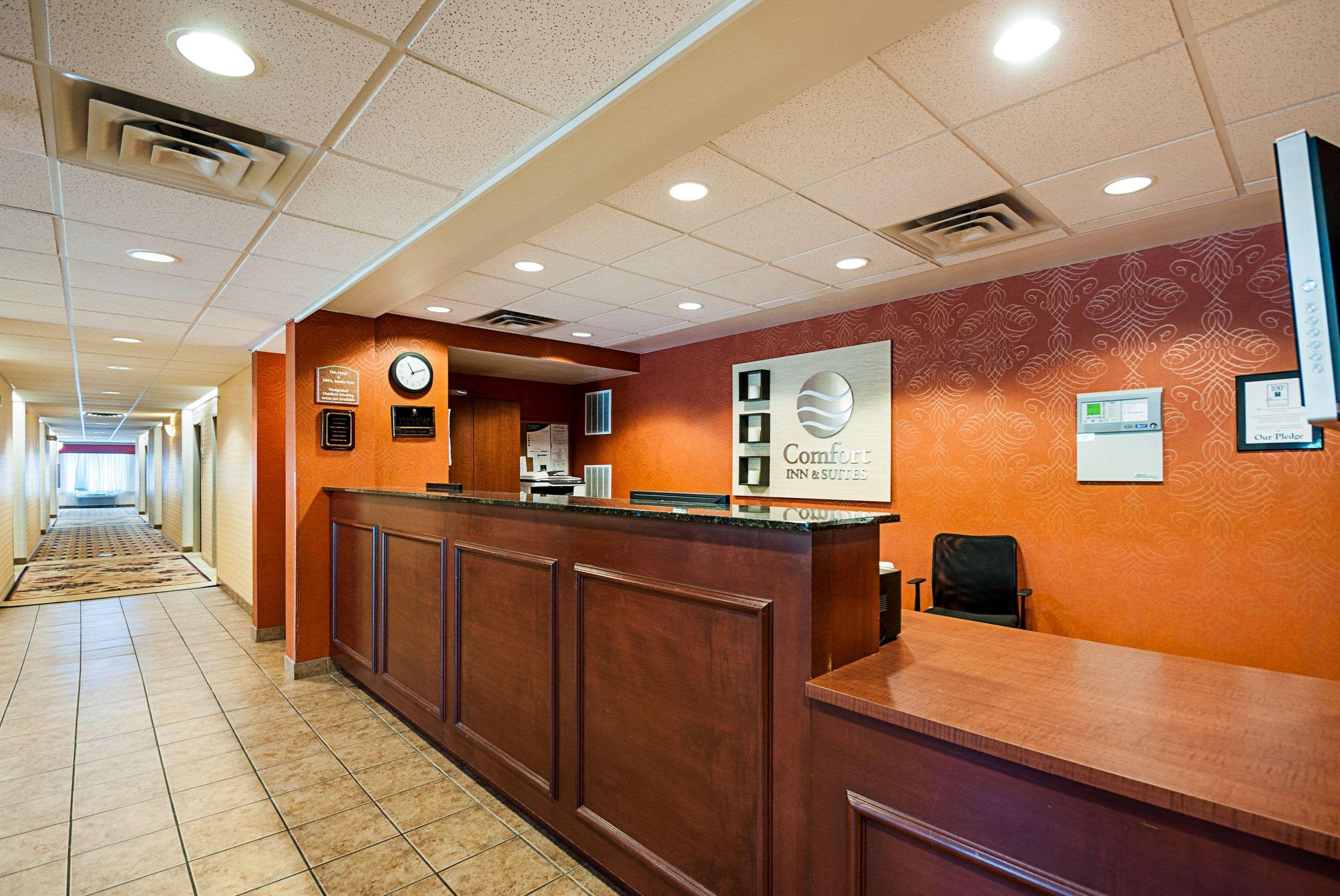 Comfort Inn & Suites Cambridge Εξωτερικό φωτογραφία