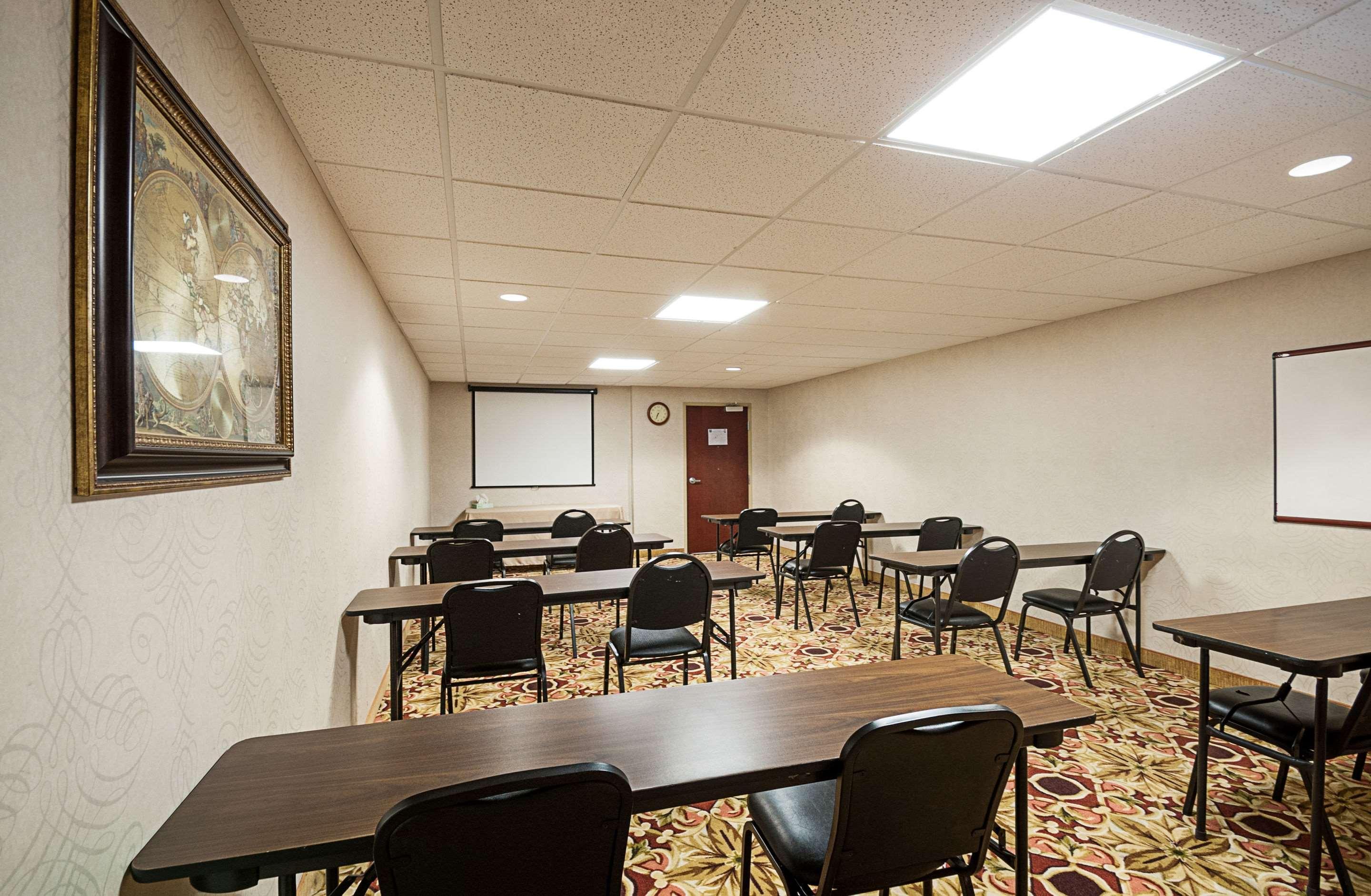 Comfort Inn & Suites Cambridge Εξωτερικό φωτογραφία